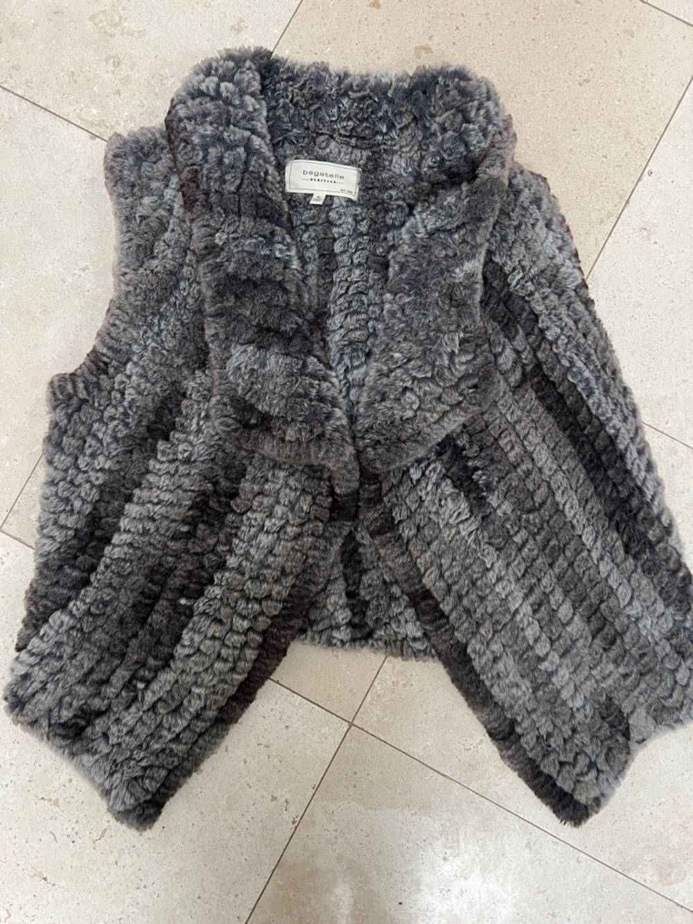 Gorgeous LIKE NEW Bagatelle Charcoal Gray Striped Faux Fur Vest Fits like SMALL